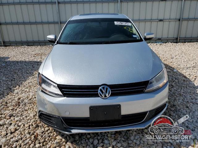 3VWLL7AJ0EM398445 2014 VOLKSWAGEN JETTA photo no. 5