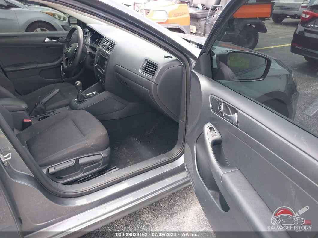 3VW1K7AJ3FM408560 2015 VOLKSWAGEN JETTA photo no. 5