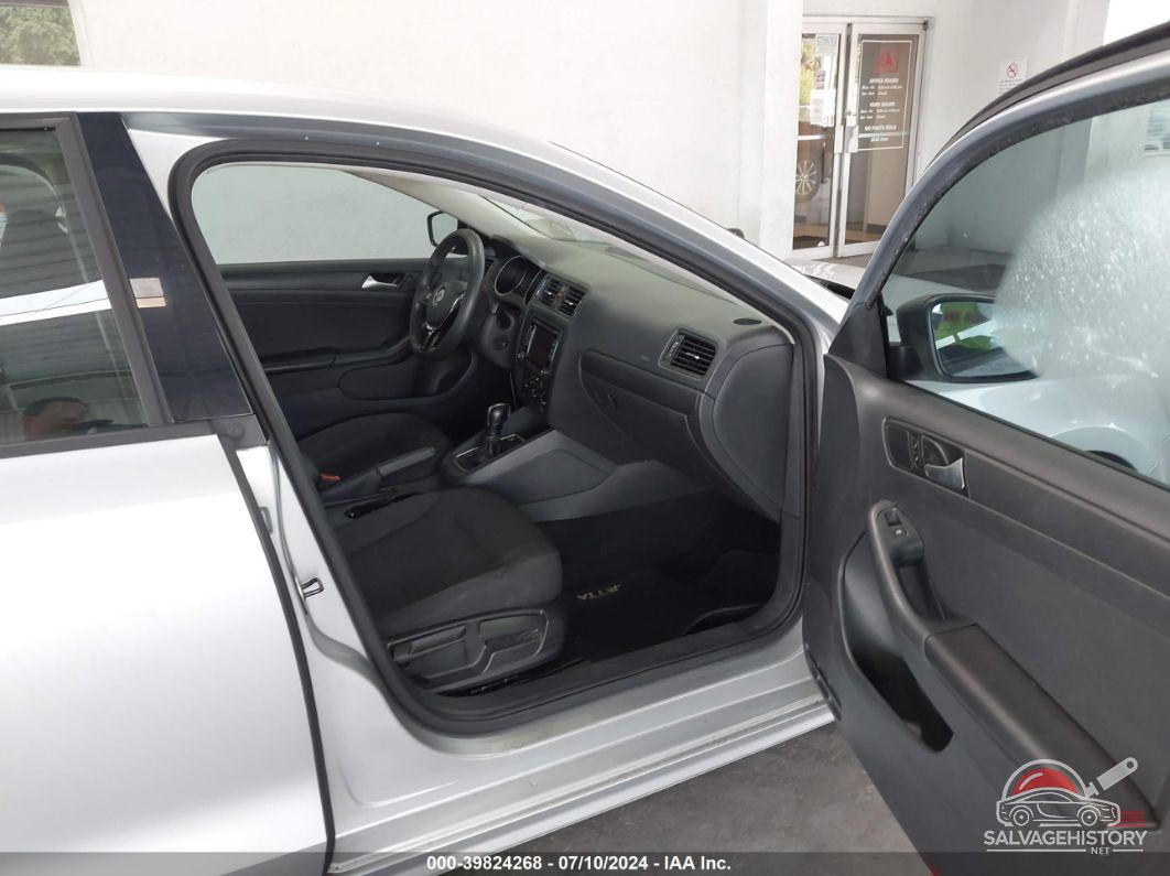 3VW2K7AJ7FM201819 2015 VOLKSWAGEN JETTA photo no. 5
