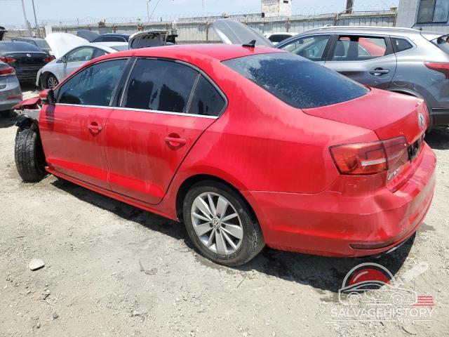 3VWD17AJ2FM273829 2015 VOLKSWAGEN JETTA photo no. 2