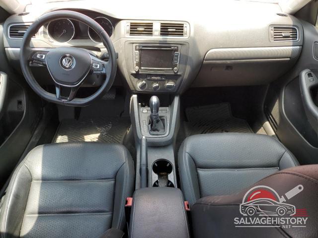 3VWD17AJ2FM273829 2015 VOLKSWAGEN JETTA photo no. 8
