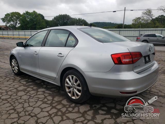3VWD17AJ6FM267922 2015 VOLKSWAGEN JETTA photo no. 2