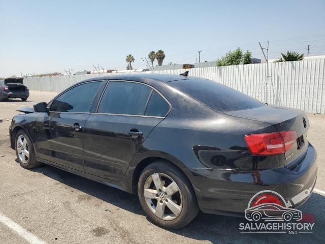 3VWD17AJ8FM274712 2015 VOLKSWAGEN JETTA photo no. 2