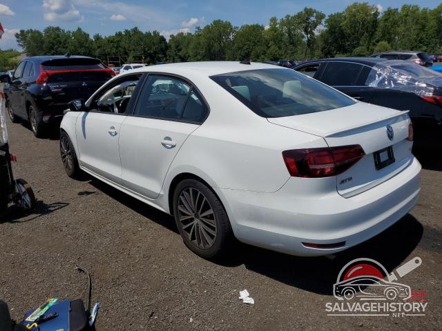 3VWD17AJ2GM367159 2016 VOLKSWAGEN JETTA photo no. 2