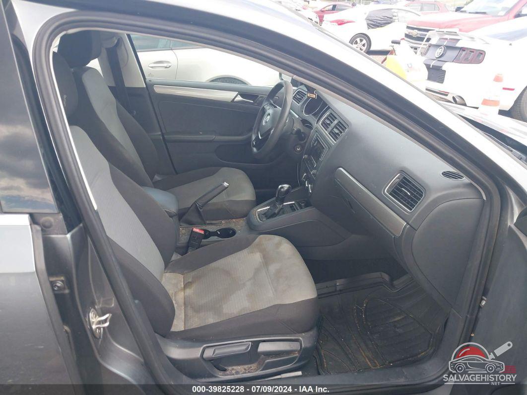 3VW2B7AJXHM394972 2017 VOLKSWAGEN JETTA photo no. 5