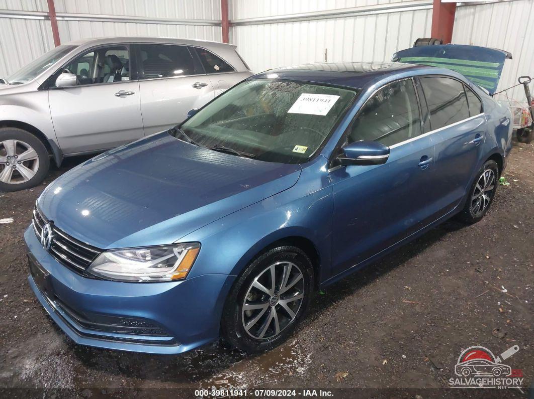 3VWDB7AJ1HM207708 2017 VOLKSWAGEN JETTA photo no. 2