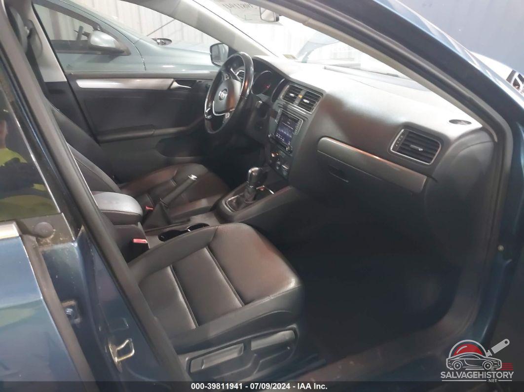 3VWDB7AJ1HM207708 2017 VOLKSWAGEN JETTA photo no. 5