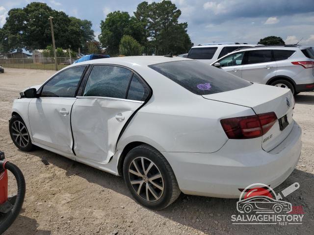 3VWDB7AJ7HM276399 2017 VOLKSWAGEN JETTA photo no. 2