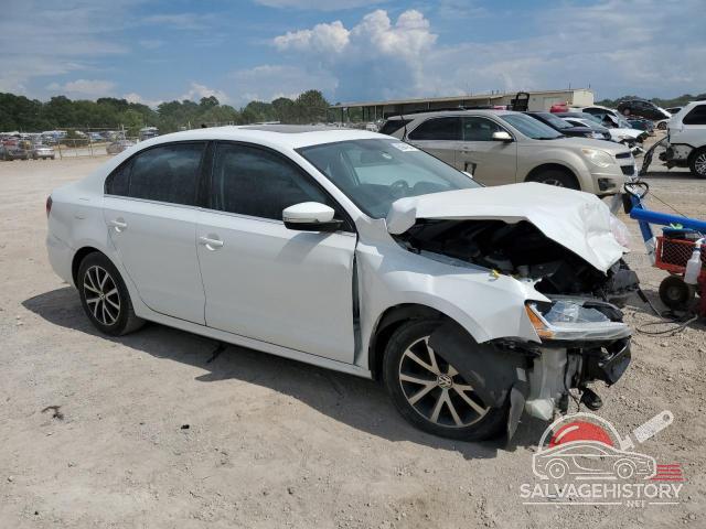 3VWDB7AJ7HM276399 2017 VOLKSWAGEN JETTA photo no. 4