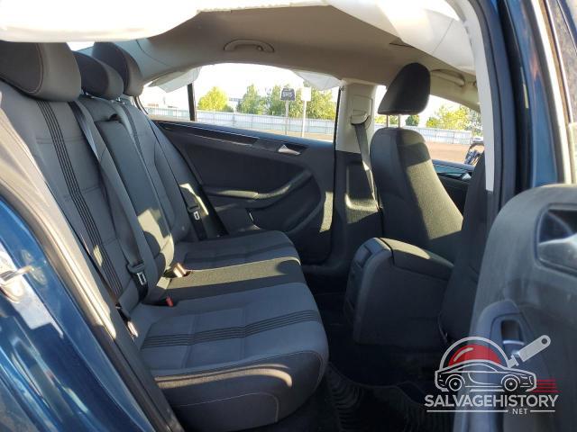 3VWDB7AJ9HM275321 2017 VOLKSWAGEN JETTA photo no. 10