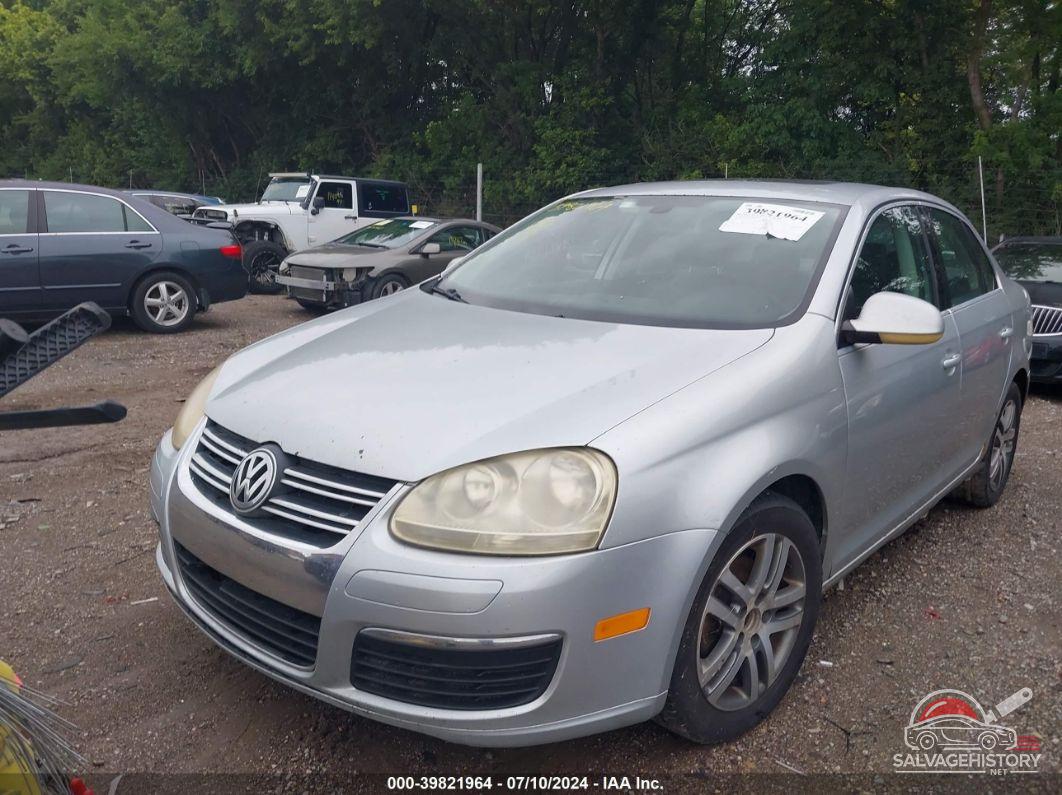 3VWSF71KX5M632957 2005 VOLKSWAGEN NEW JETTA photo no. 2