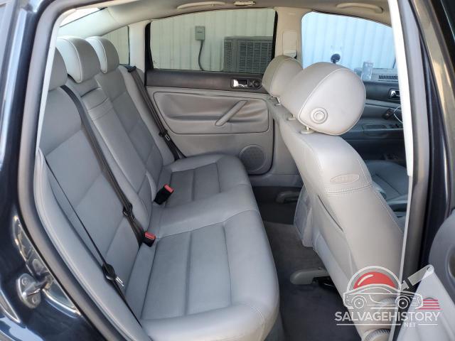 WVWAD63B65P042020 2005 VOLKSWAGEN PASSAT photo no. 10