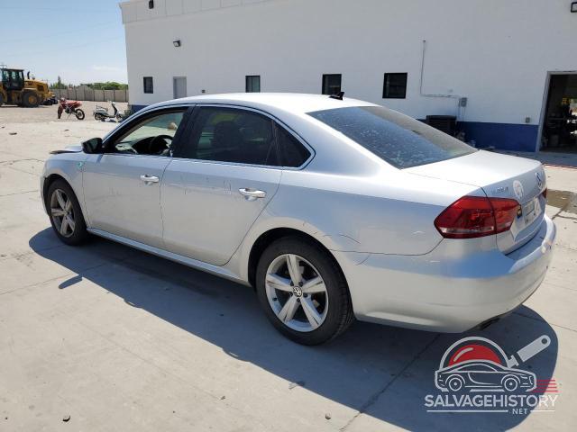 1VWBH7A37DC028799 2013 VOLKSWAGEN PASSAT photo no. 2