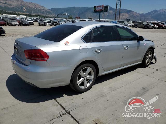 1VWBH7A37DC028799 2013 VOLKSWAGEN PASSAT photo no. 3