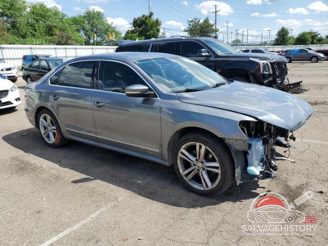 1VWCV7A34FC047763 2015 VOLKSWAGEN PASSAT photo no. 4