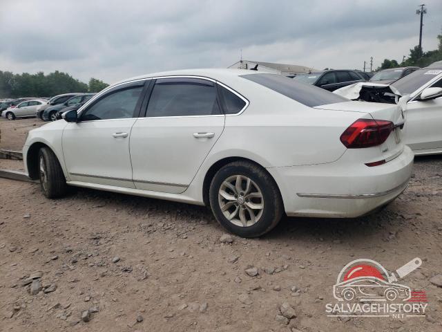 1VWAT7A39HC032224 2017 VOLKSWAGEN PASSAT photo no. 2