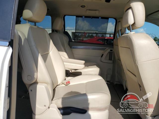 2V4RW3D1XAR296412 2010 VOLKSWAGEN ROUTAN photo no. 11