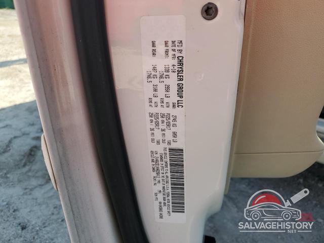 2V4RW3D1XAR296412 2010 VOLKSWAGEN ROUTAN photo no. 13