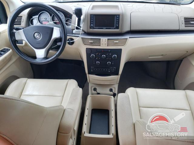 2V4RW3D1XAR296412 2010 VOLKSWAGEN ROUTAN photo no. 8