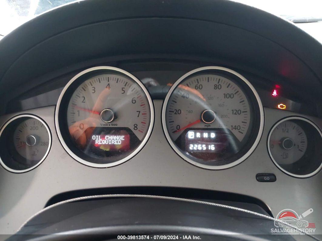 2C4RVABG2CR354945 2012 VOLKSWAGEN ROUTAN photo no. 7