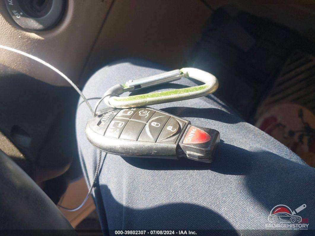 2C4RVABG2CR392353 2012 VOLKSWAGEN ROUTAN photo no. 11