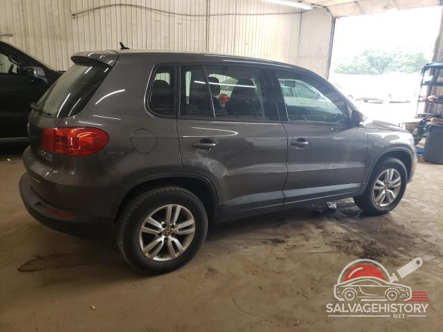 WVGBV7AX2CW000285 2012 VOLKSWAGEN TIGUAN photo no. 3