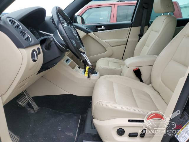 WVGBV7AX3FW049094 2015 VOLKSWAGEN TIGUAN photo no. 7
