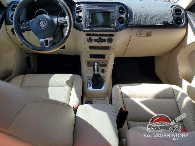 WVGAV7AX4HK031693 2017 VOLKSWAGEN TIGUAN photo no. 8