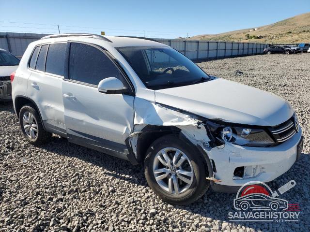 WVGAV7AX8HK036914 2017 VOLKSWAGEN TIGUAN photo no. 4