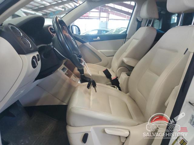 WVGBV7AX1HK005931 2017 VOLKSWAGEN TIGUAN photo no. 7