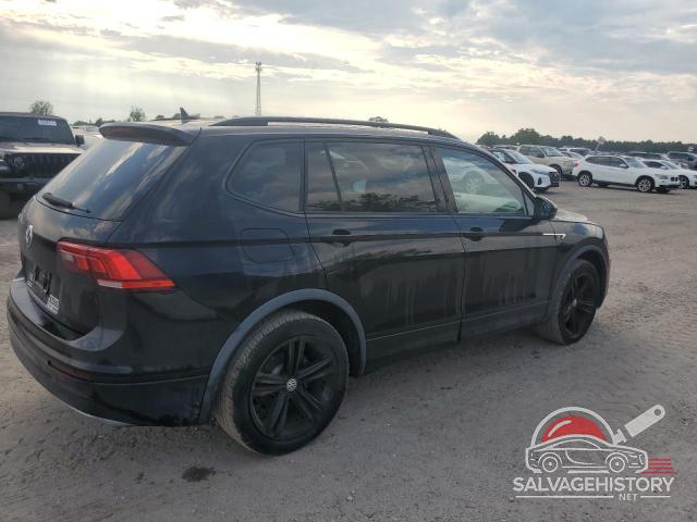 3VV3B7AX1KM091843 2019 VOLKSWAGEN TIGUAN photo no. 3