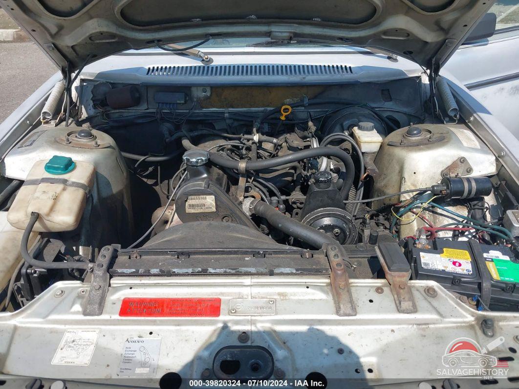YV1AX8843E1042017 1984 VOLVO 244 photo no. 10