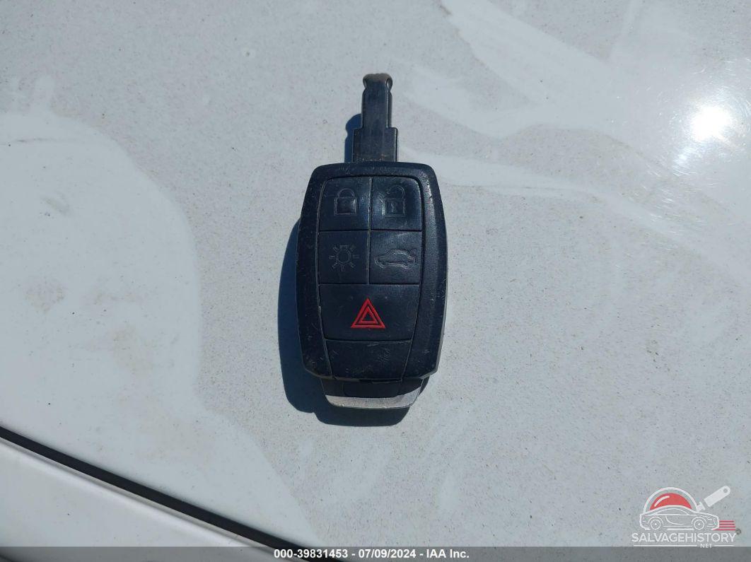 YV1672MH0A2496368 2010 VOLVO S40 photo no. 11