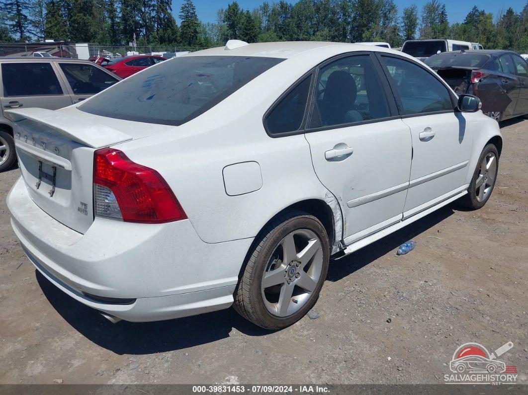 YV1672MH0A2496368 2010 VOLVO S40 photo no. 4