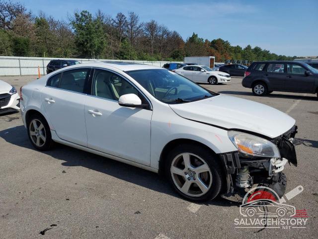 YV1612FSXD2230970 2013 VOLVO S60 photo no. 4