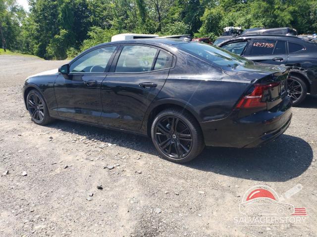 7JRL12FT9PG252145 2023 VOLVO S60 PLUS photo no. 2