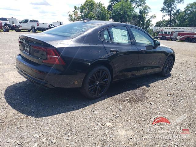 7JRL12FT9PG252145 2023 VOLVO S60 PLUS photo no. 3