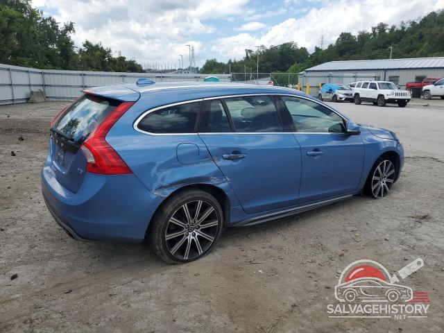 YV140MEK4F1247781 2015 VOLVO V60 photo no. 3