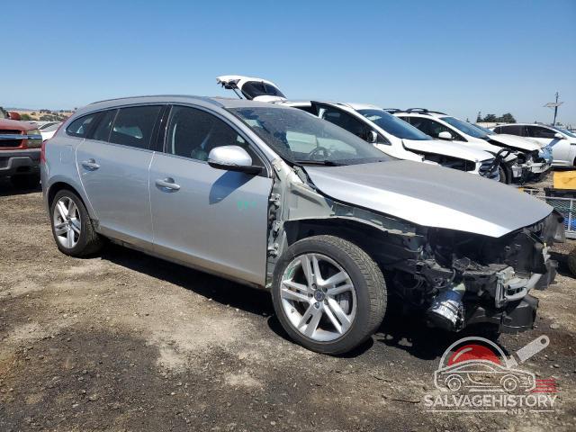 YV1612SDXF1208709 2015 VOLVO V60 photo no. 4