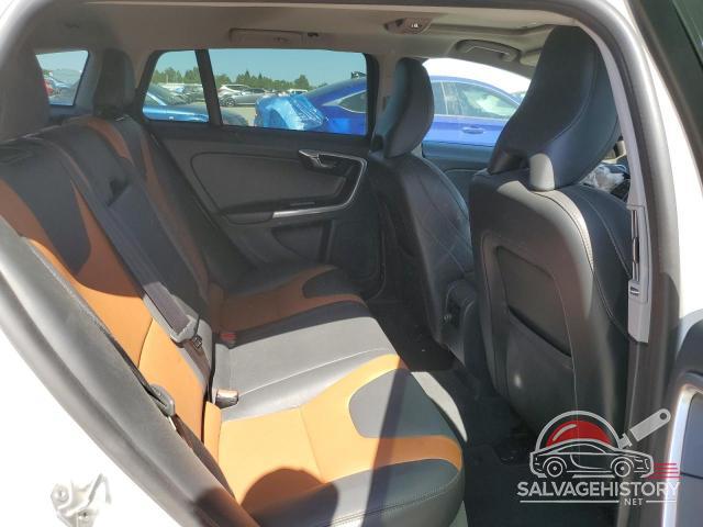 YV440MWK9J2059777 2018 VOLVO V60 photo no. 11
