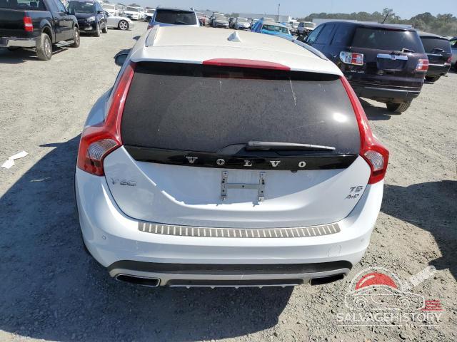 YV440MWK9J2059777 2018 VOLVO V60 photo no. 6