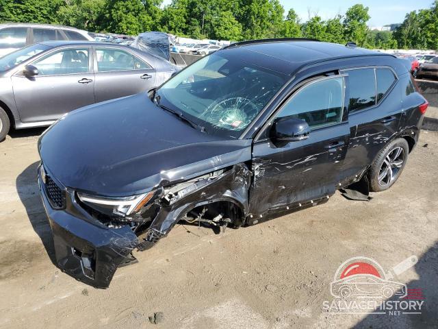 YV4L12UK9R2226795 2024 VOLVO XC40 CORE photo no. 2