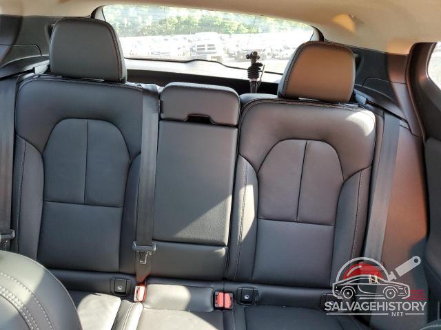 YV4L12UK9R2226795 2024 VOLVO XC40 CORE photo no. 10