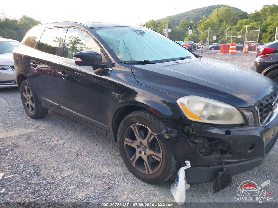 YV4902DZ8B2163060 2011 VOLVO XC60 photo no. 2
