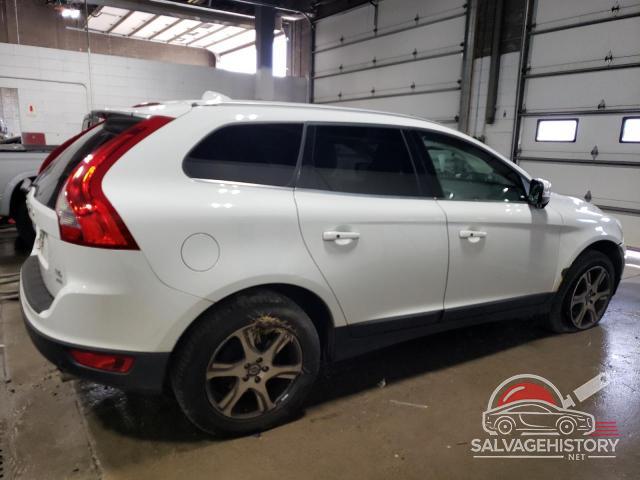 YV4902DZXD2375039 2013 VOLVO XC60 photo no. 3
