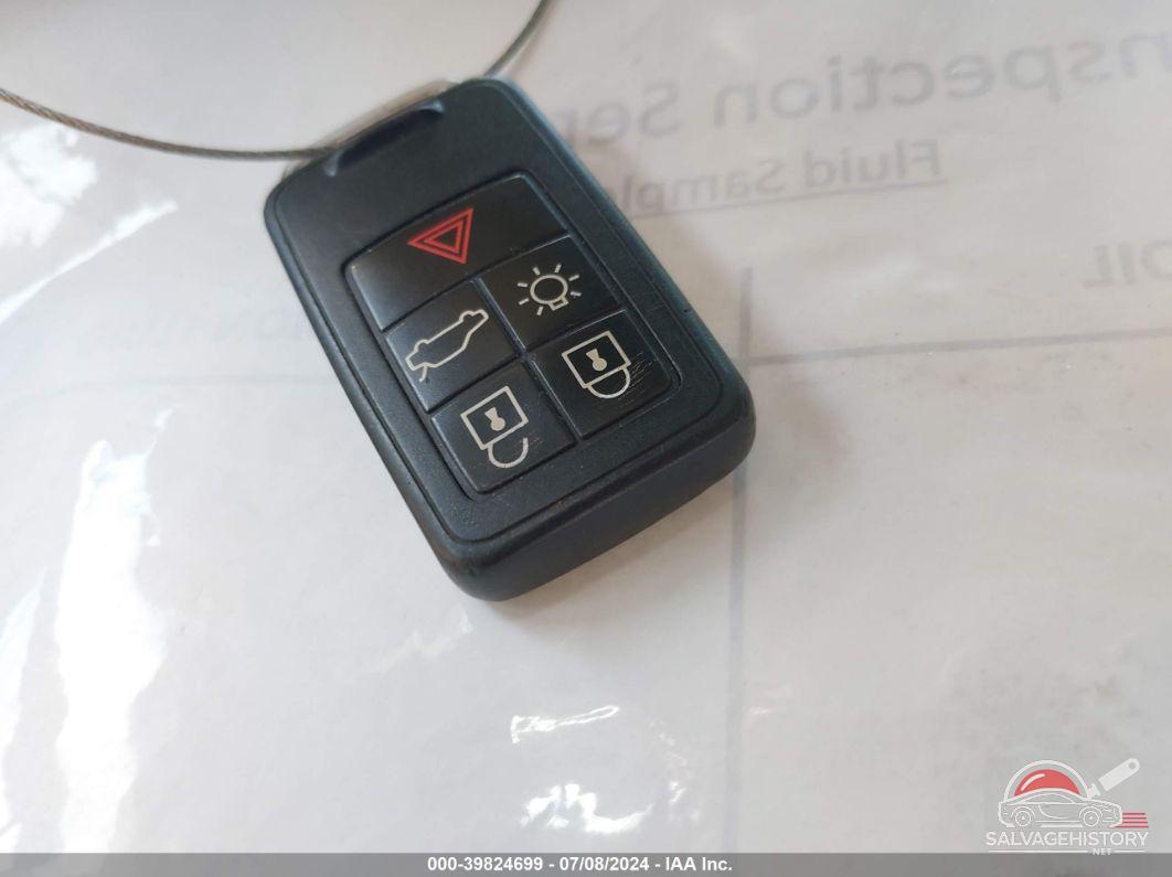 YV4612RK8F2665150 2015 VOLVO XC60 photo no. 11