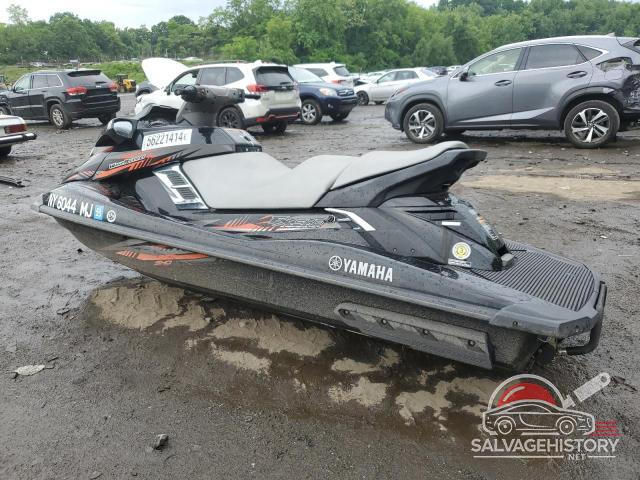YAMA3984D212 2012 YAMAHA JETSKI photo no. 3