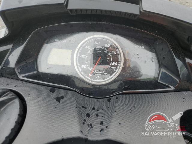 YAMA3984D212 2012 YAMAHA JETSKI photo no. 8