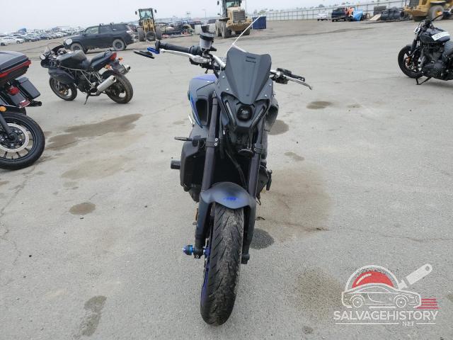 JYARN71Y6NA000524 2022 YAMAHA MT09 C photo no. 2