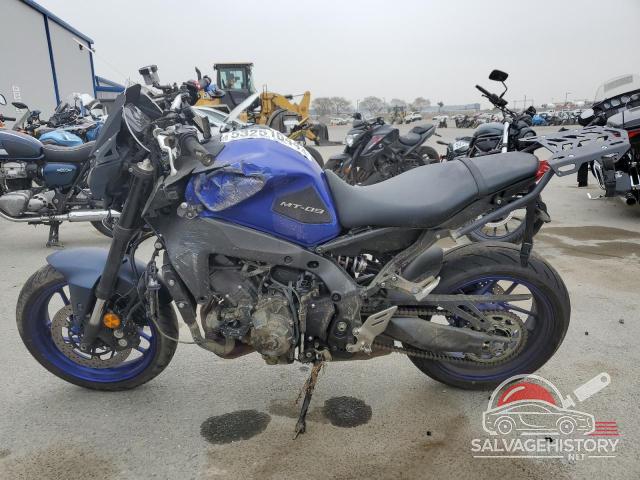 JYARN71Y6NA000524 2022 YAMAHA MT09 C photo no. 3